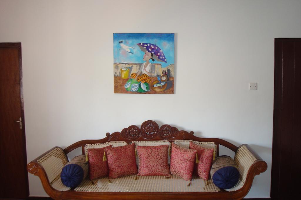 Blue Seas Guest House Dehiwala-Mount Lavinia Esterno foto