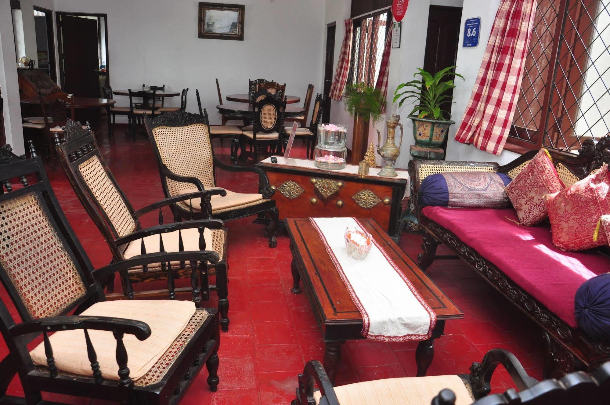Blue Seas Guest House Dehiwala-Mount Lavinia Esterno foto